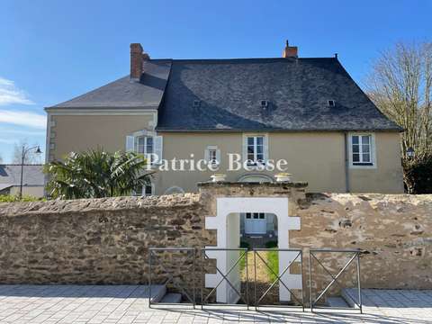 Vente maison 14 pièces Château-Gontier 53