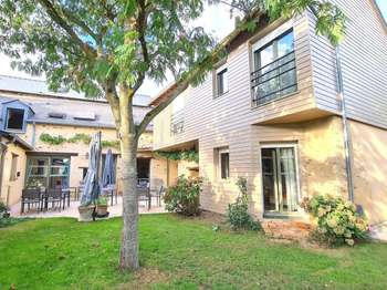 Maison 17 pièces 450 m² · à Château-Gontier · 450 m² · 641 000 €