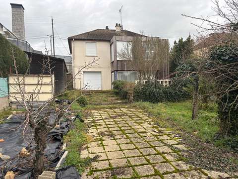 Vente maison 4 pièces Château-Gontier-sur-Mayenne 53