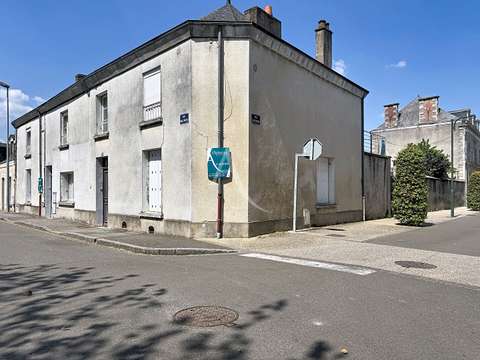 Vente maison 11 pièces Château-Gontier-sur-Mayenne 53