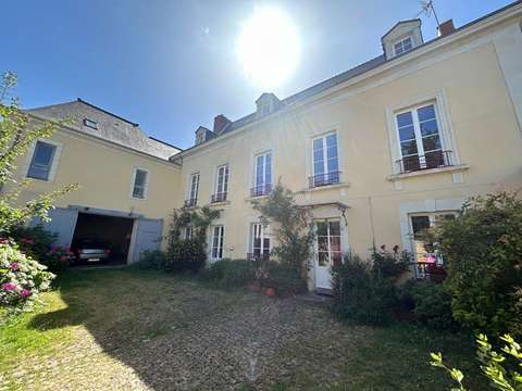 Vente maison 8 pièces Château-Gontier-sur-Mayenne 53