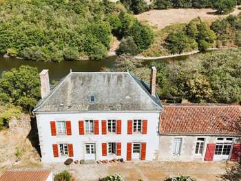 Vente maison 7 pièces Château-Guibert 85
