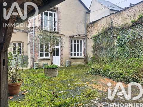 Vente maison 12 pièces Château-Renard 45