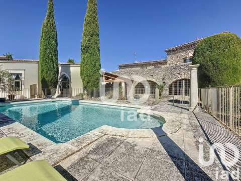 Vente maison 19 pièces Châteauneuf-de-Gadagne 84