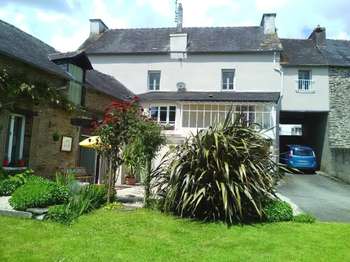 Vente maison 8 pièces Châteauneuf-du-Faou 29