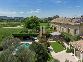 Vente maison 18 pièces Châteauneuf-du-Pape 84