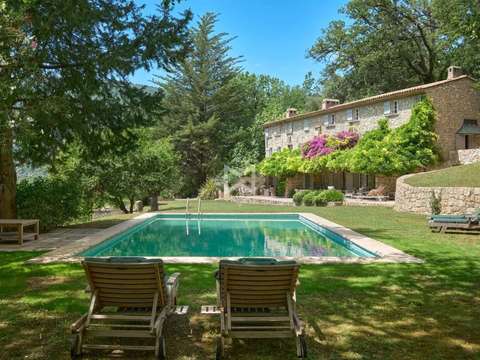 Vente maison 8 pièces Châteauneuf-Grasse 06