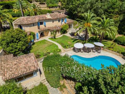 Vente maison 7 pièces Châteauneuf-Grasse 06