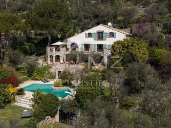 Vente maison 8 pièces Châteauneuf-Grasse 06