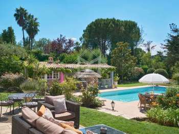 Vente maison 9 pièces Châteauneuf-Grasse 06