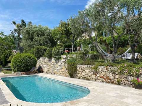 Vente maison 4 pièces Châteauneuf-Grasse 06