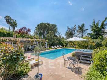 Maison 9 pièces 363 m² · à Châteauneuf-Grasse · 363 m² · 3 190 000 €