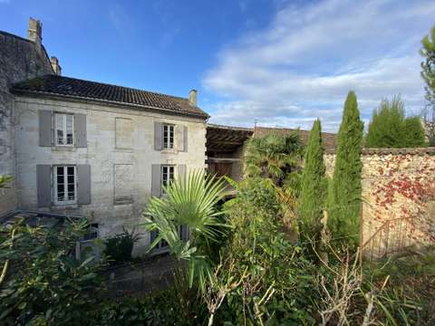 Vente maison 9 pièces Châteauneuf-sur-Charente 16