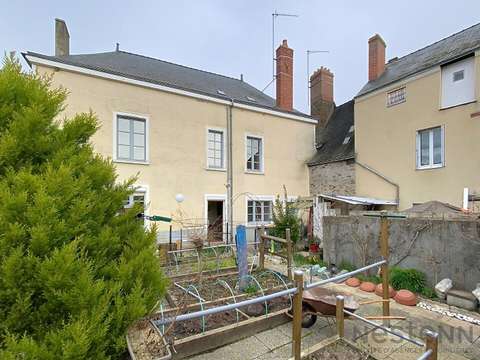 Vente maison 9 pièces Châteauneuf-sur-Sarthe 49