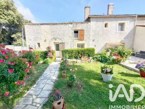 Vente maison 4 pièces Chenac-Saint-Seurin-d'Uzet 17