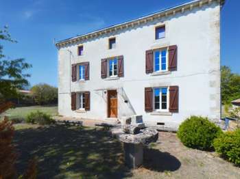 Maison 5 pièces 167 m² · à Cherveux · 167 m² · 259 990 €