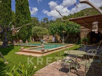 Maison 12 pièces 256 m² · à Cheval-Blanc · 256 m² · 987 000 €