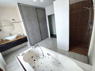 Vente maison 8 pièces