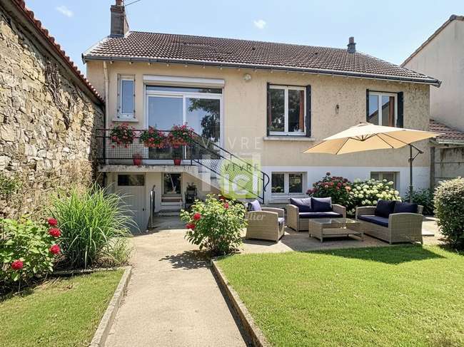 Maison 5 pièces 100 m² · à Cholet · 100 m² · 242 650 €
