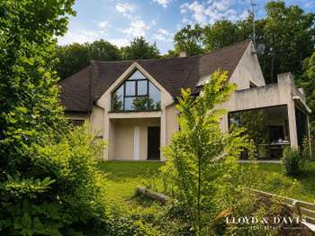 Maison 7 pièces 244 m² · à Cinqueux · 244 m² · 639 000 €