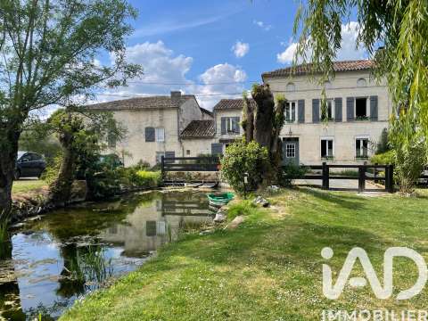 Vente maison 8 pièces Clam 17