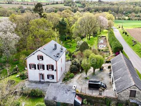 Vente maison 8 pièces Cléden-Poher 29