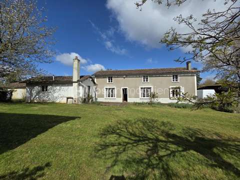 Vente maison 5 pièces Clussais-la-Pommeraie 79