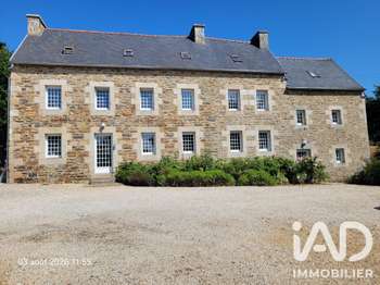 Maison 11 pièces 248 m² · à Coatréven · 248 m² · 444 000 €