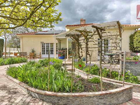 Vente maison 5 pièces Coëx 85