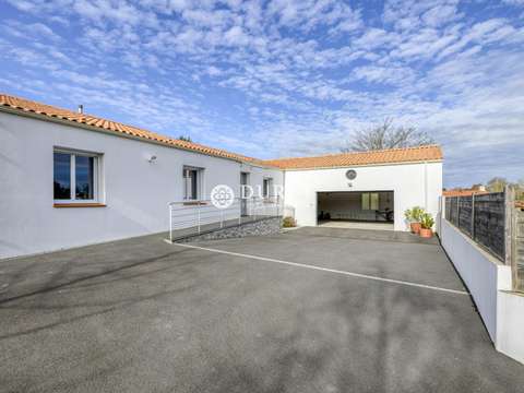 Vente maison 5 pièces Coëx 85