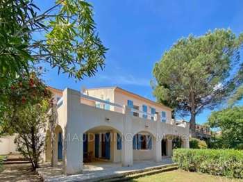 Vente maison 6 pièces Cogolin 83