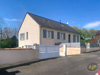 Vente maison 6 pièces Combrée 49
