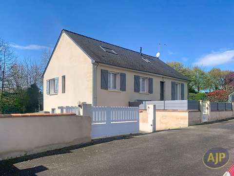 Vente maison 6 pièces Combrée 49