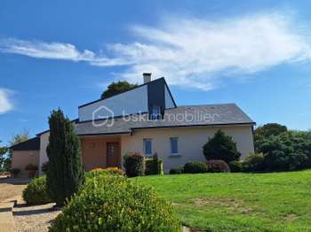 Maison 8 pièces 166 m² · à Commer · 166 m² · 363 500 €