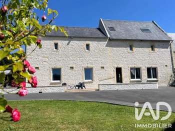 Maison 8 pièces 299 m² · à Commes · 299 m² · 734 000 €