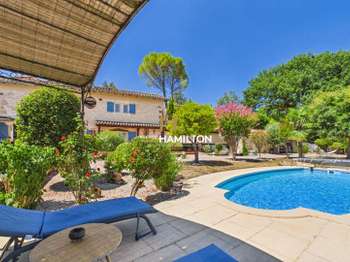 Maison 7 pièces 230 m² · à Cordes-sur-Ciel · 230 m² · 539 000 €