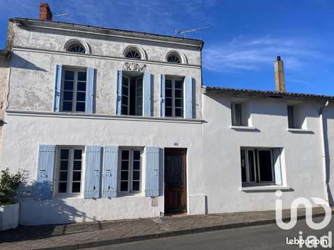 Vente maison 9 pièces Corme-Royal 17