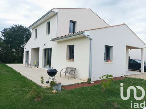 Vente maison 10 pièces Corme-Royal 17