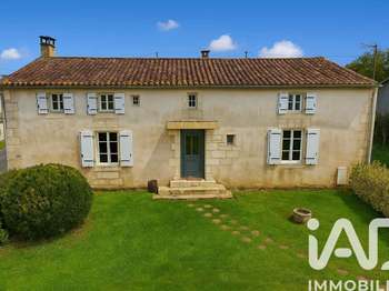 Vente Maison 4 chambresCorme-Royal