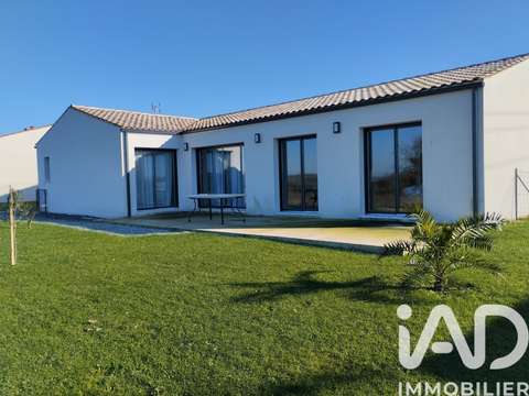 Vente maison 5 pièces Corme-Royal 17