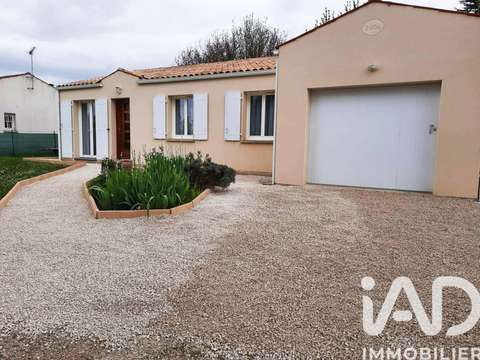 Vente maison 4 pièces Corme-Royal 17