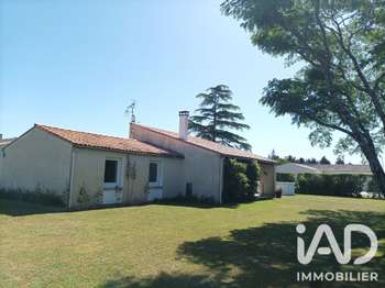 Vente maison 5 pièces Corme-Royal 17