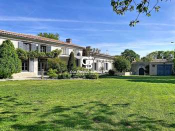 Vente maison 12 pièces Corme-Royal 17