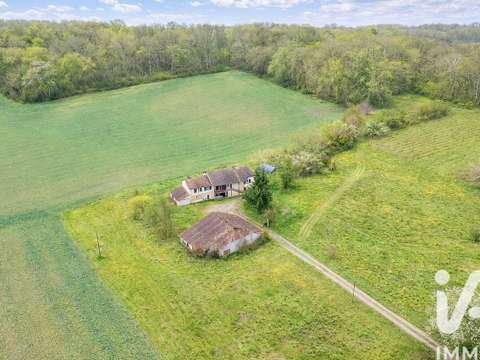 Vente maison 8 pièces Cornille 24