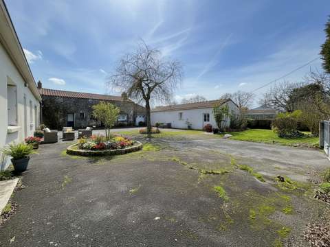 Vente maison 13 pièces