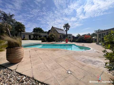 Vente maison 10 pièces Cosmes 53
