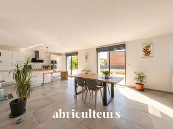 Maison 7 pièces 220 m² · à Couëron · 220 m² · 499 400 €