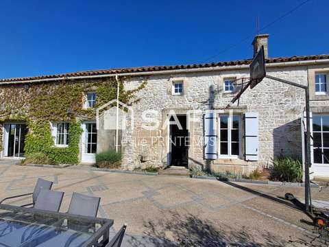 Vente maison 7 pièces Coulonges-sur-l'Autize 79