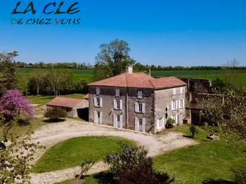 Vente maison 6 pièces Coulonges-sur-l'Autize 79