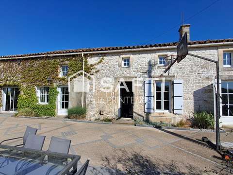 Vente maison 7 pièces Coulonges-sur-l'Autize 79